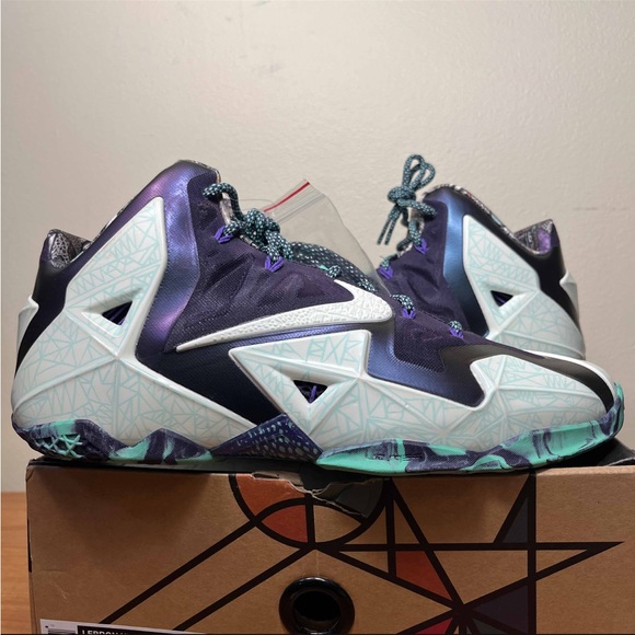 gator king lebron 11